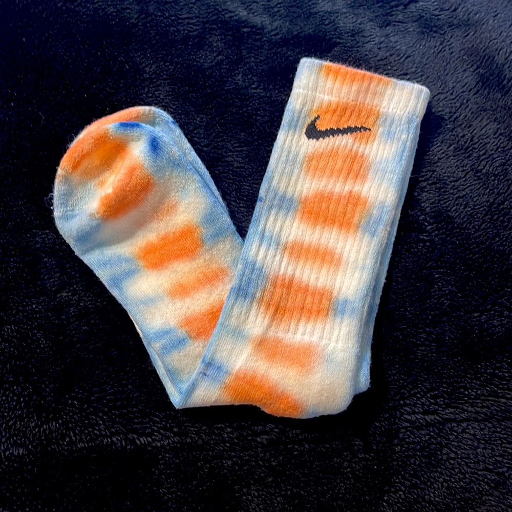 And dyed Nike socks